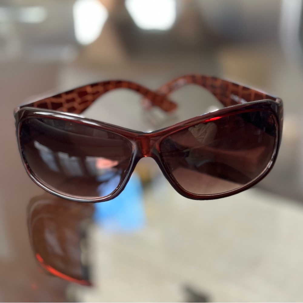 Kenneth Cole Reaction Women’s Sunglasses - Picture 6 of 13
